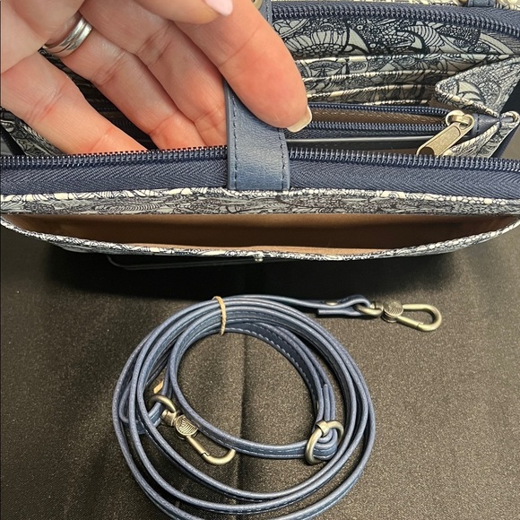 Sakroots | Navy Smart Phone Crossbody/Wallet/Wristlet - Picture 11 of 16
